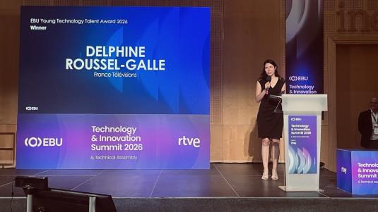 Delphine Roussel-Galle reçoit son trophée EBU